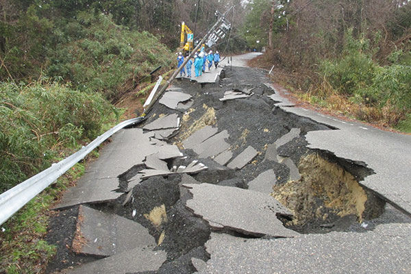 能登半島地震による電力設備復旧対応(倒壊柱)